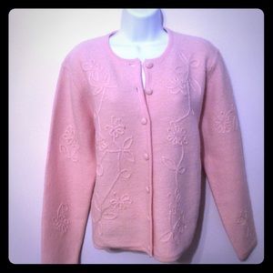 Light weight wool sweater